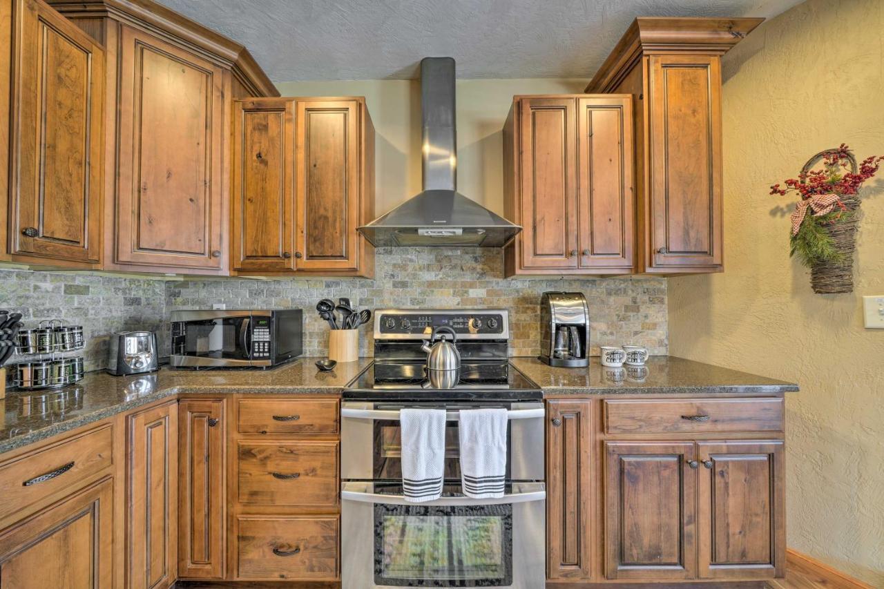 Idyllic Somerset Condo Ski, Hike And Relax! Champion Luaran gambar